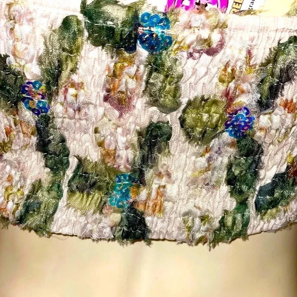 STORiA IVORY AND SAGE SEQUIN BABY DOLL CROP TOP WITH PUFF SLEEVES SIZE SMALL - Picture 6 of 15